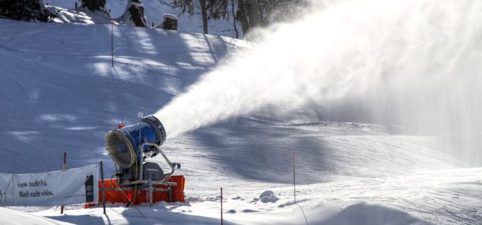 Supersnow aduce la Bistrița tunuri de zăpadă pentru pârtia de schi