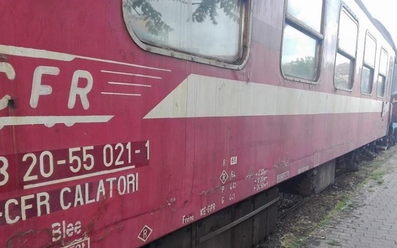 CFR pune pe masă 5,4 mil. pentru salubrizarea vagoanelor din Bistrița, Cluj și Dej