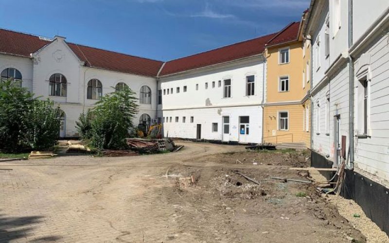 Cum arată spitalul de pe Alba Iulia în plin șantier de reabilitare termică