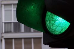 Licitație pentru semafoare inteligente în 5 intersecții importante din Beclean