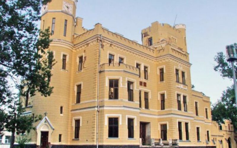 Un lichidator din Bistrița vinde un castel de 4 mil. euro în Bihor