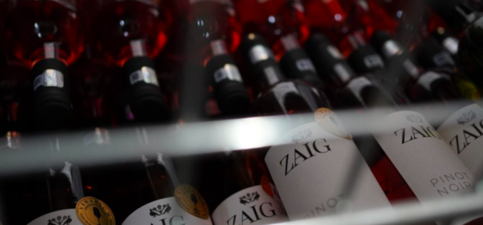 Vinurile ZAIG de la Teaca intră la vânzare și în magazine
