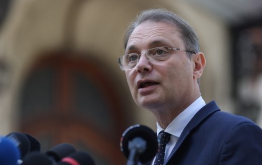 Programul Guvernului Niculescu prevede plata la 90 de zile a facturilor către constructori